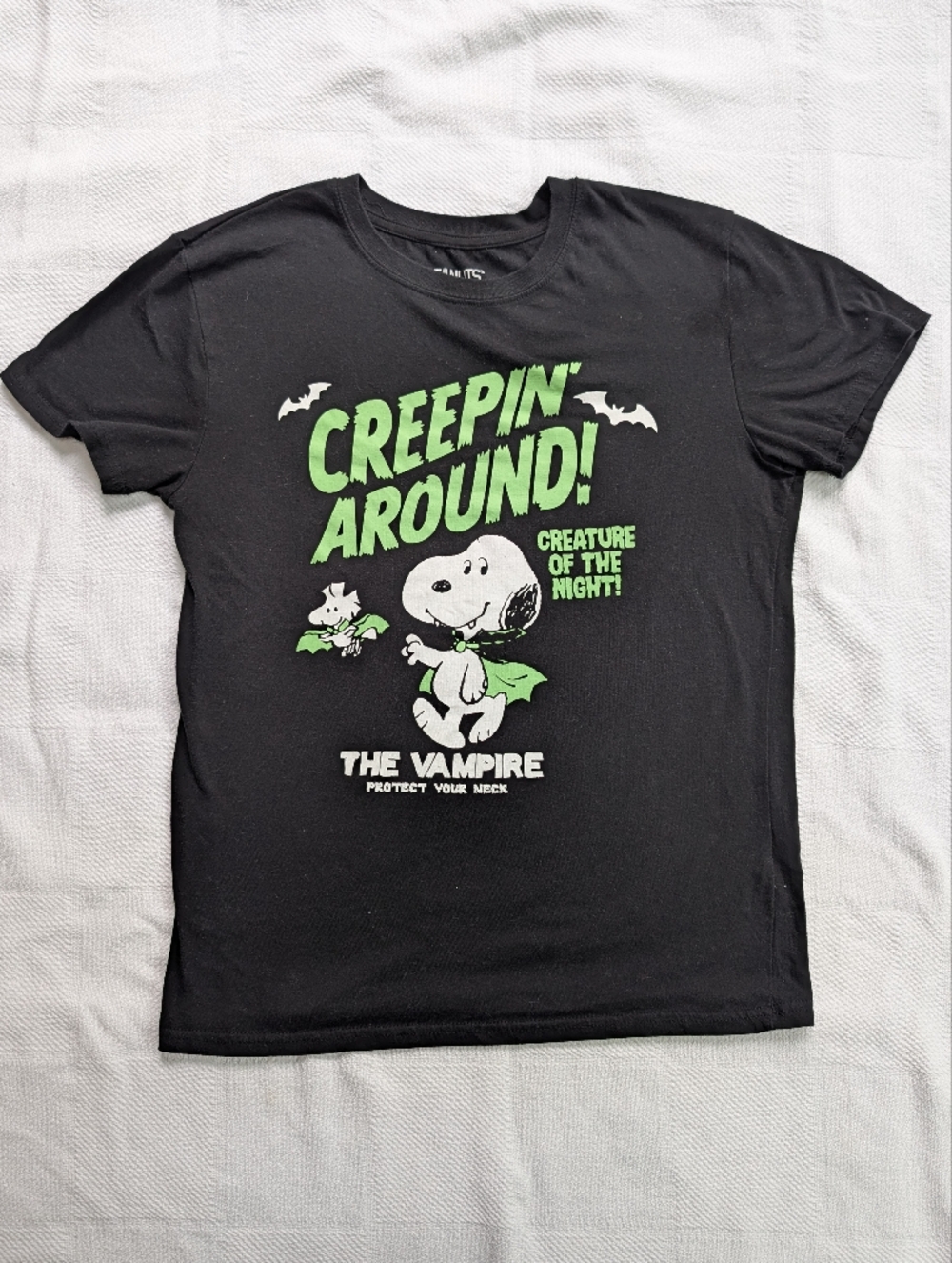 Snoopy Woodstock Vampire Halloween Peanuts Black Graphic T-Shirt Medium